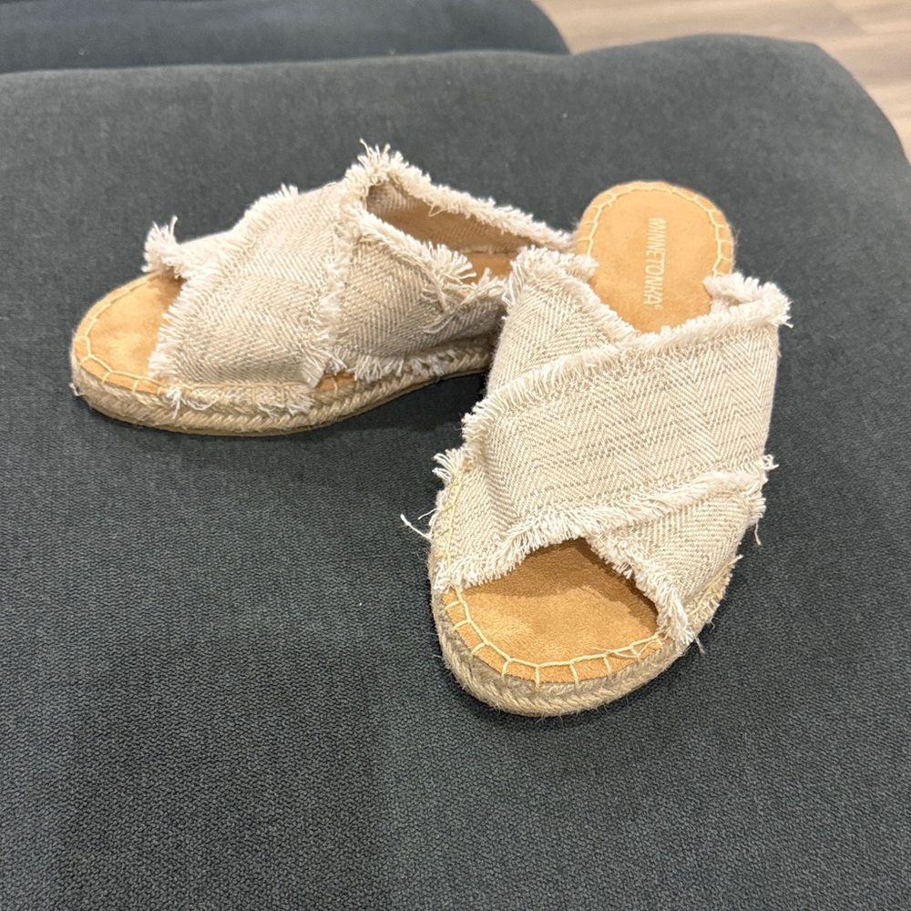 Minnetonka Tan Herringbone Espadrille Slides